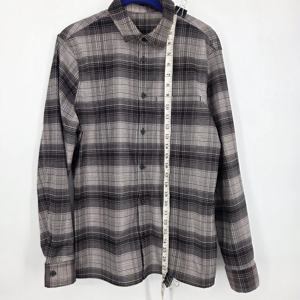 Lululemon Masons Peak Flannel Shirt Men's Medium Gray and Black Plaid Zip Pocket - Picture 4 of 6